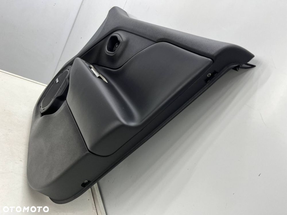 Tapicerka Jeep Renegade 14r.- prawy przedni boczek drzwi pasażera podświetlana klamka ekoskóra - 13