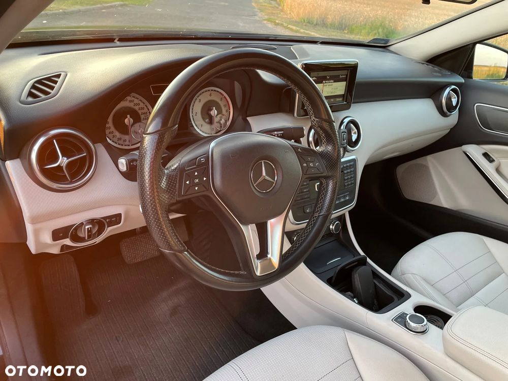 Mercedes-Benz Klasa A 180 d 7G-DCT Urban - 7