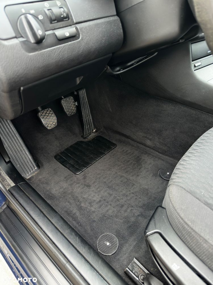 BMW Seria 3 320d - 22