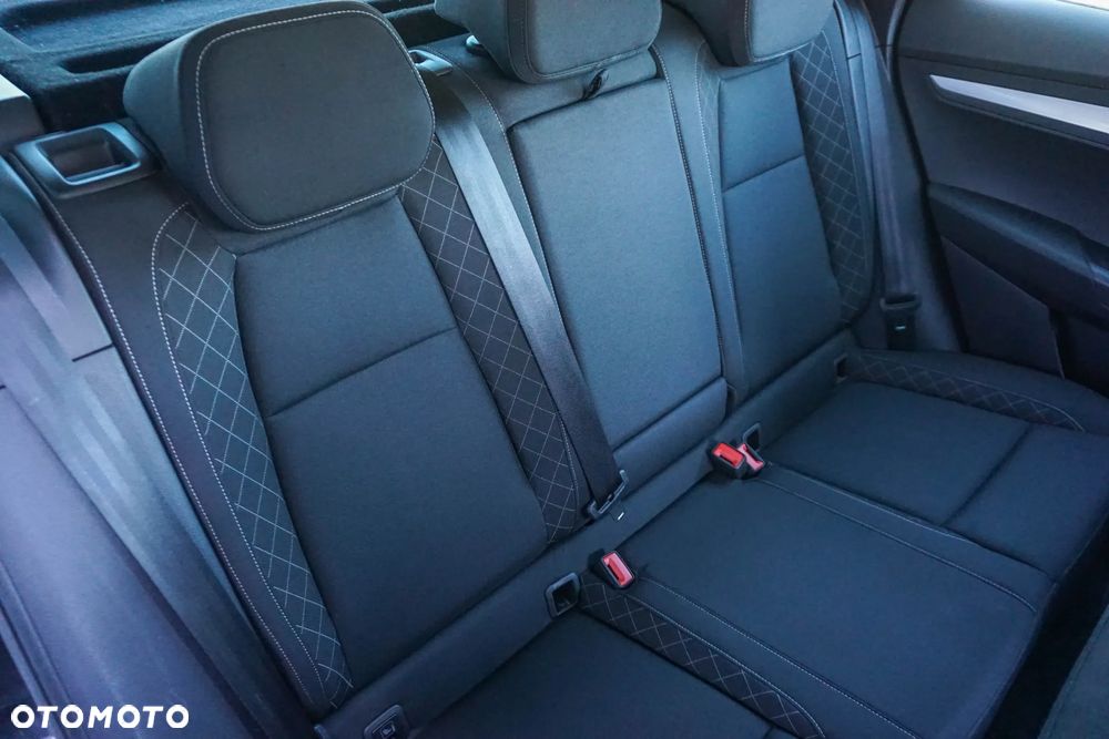Skoda Karoq 1.5 TSI ACT Ambition DSG - 36
