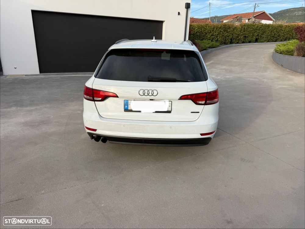 Audi A4 Avant 2.0 TDI S tronic quattro design - 2