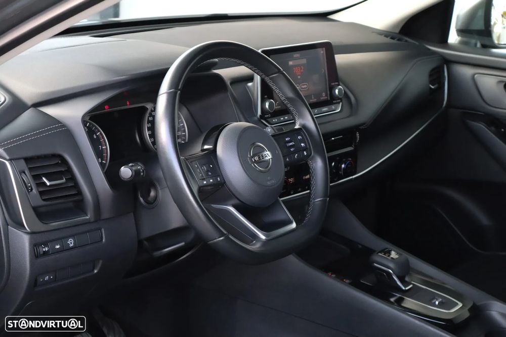 Nissan Qashqai 1.3 DIG-T N-Connecta Xtronic - 11