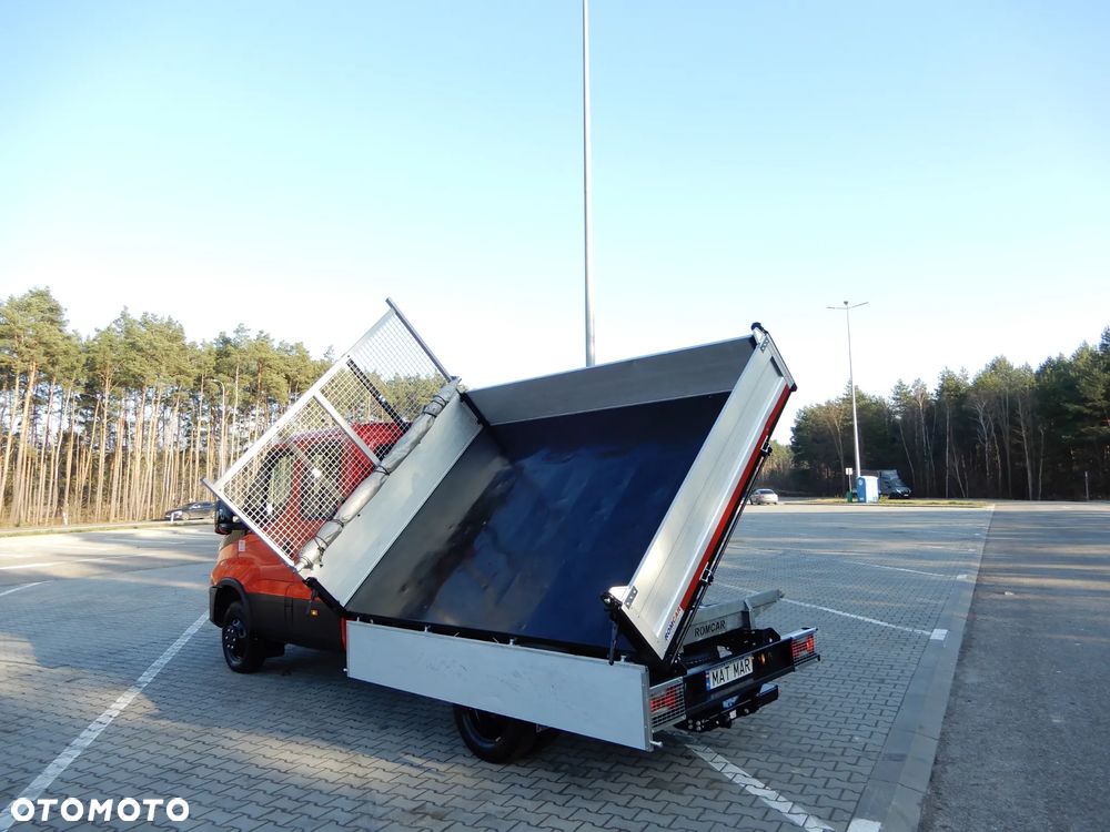 Iveco DAILY 35C16 Brygadowy Dubel Doka + Wywrotka Renomowanej Firmy RomCar Wywrot Kiper x 3 Skrzynia 3004 mm Blokada Mostu Rozstaw Osi 3750 mm HAK 3500 Stan 6-Cio Osobowy + 755 Kg Ładowność Auta Jak NOWY POLECAM - 22