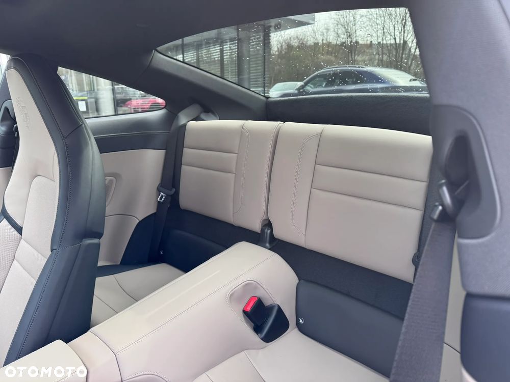 Porsche 911 Carrera 4S - 19