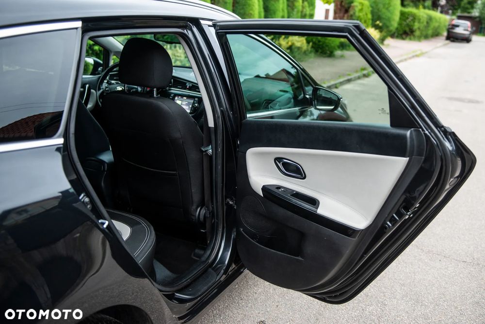 Kia Ceed 1.6 GDI Vision - 32