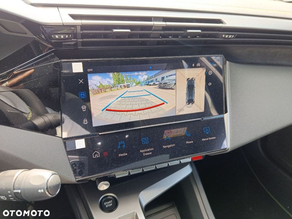 Peugeot 408 - 17