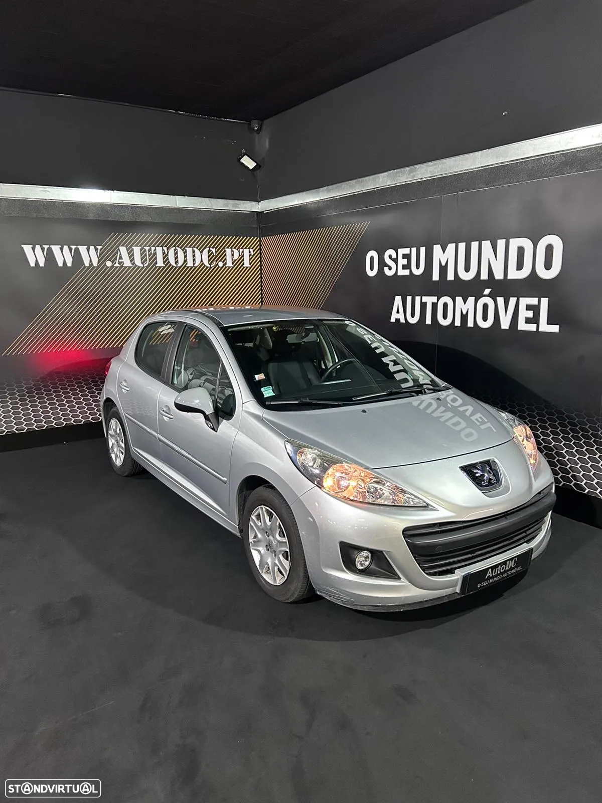 Peugeot 207 1.4 16V Trendy - 2