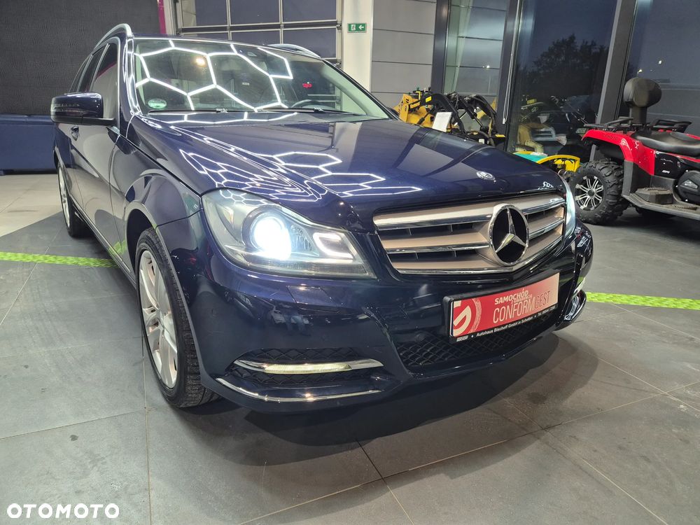 Mercedes-Benz Klasa C 200 T CGI Automatik BlueEFFICIENCY Avantgarde - 39
