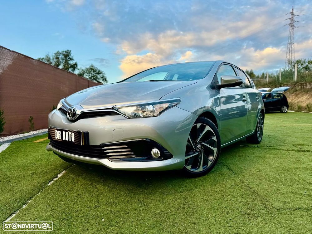 Toyota Auris 1.4 D-4D Com. +P.Techno+P.Sport - 1
