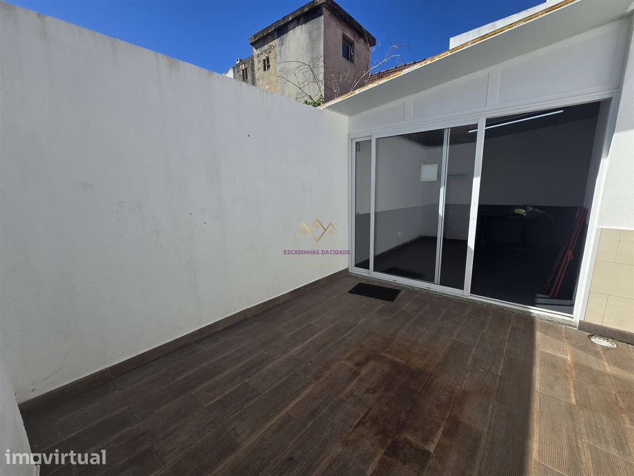 Loja antigo Restaurante/ Churrasqueira para arrendar no Alto do Seixal - Grande imagem: 2/27