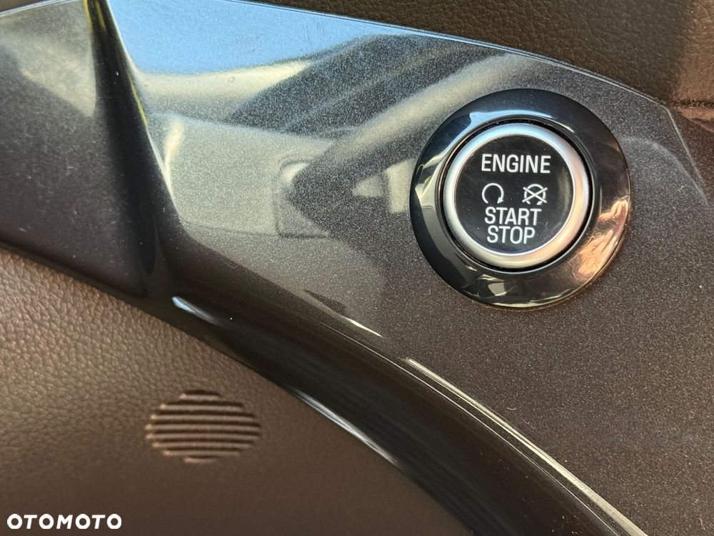 Ford Kuga 1.5 EcoBoost 2x4 ST-Line - 12