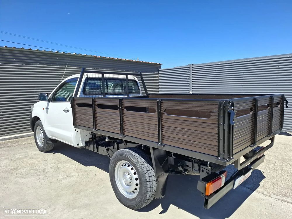 Toyota Hilux 2.5 D-4D 4WD CS CM+AC - 12