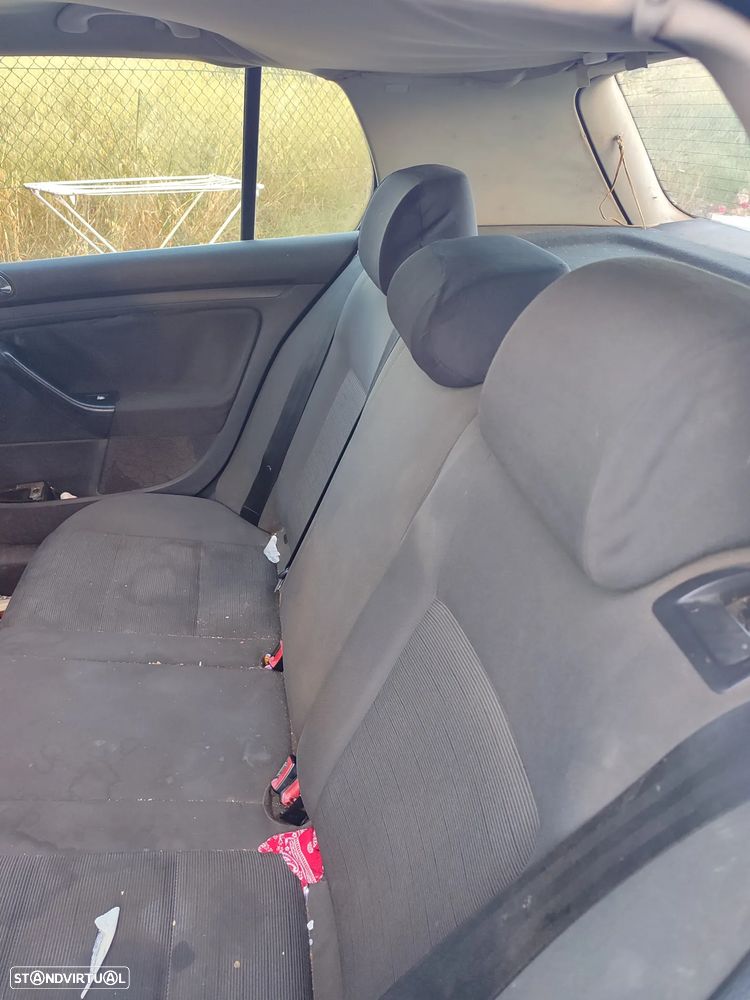 VW Golf 1.9 TDi 6V Confortline - 2