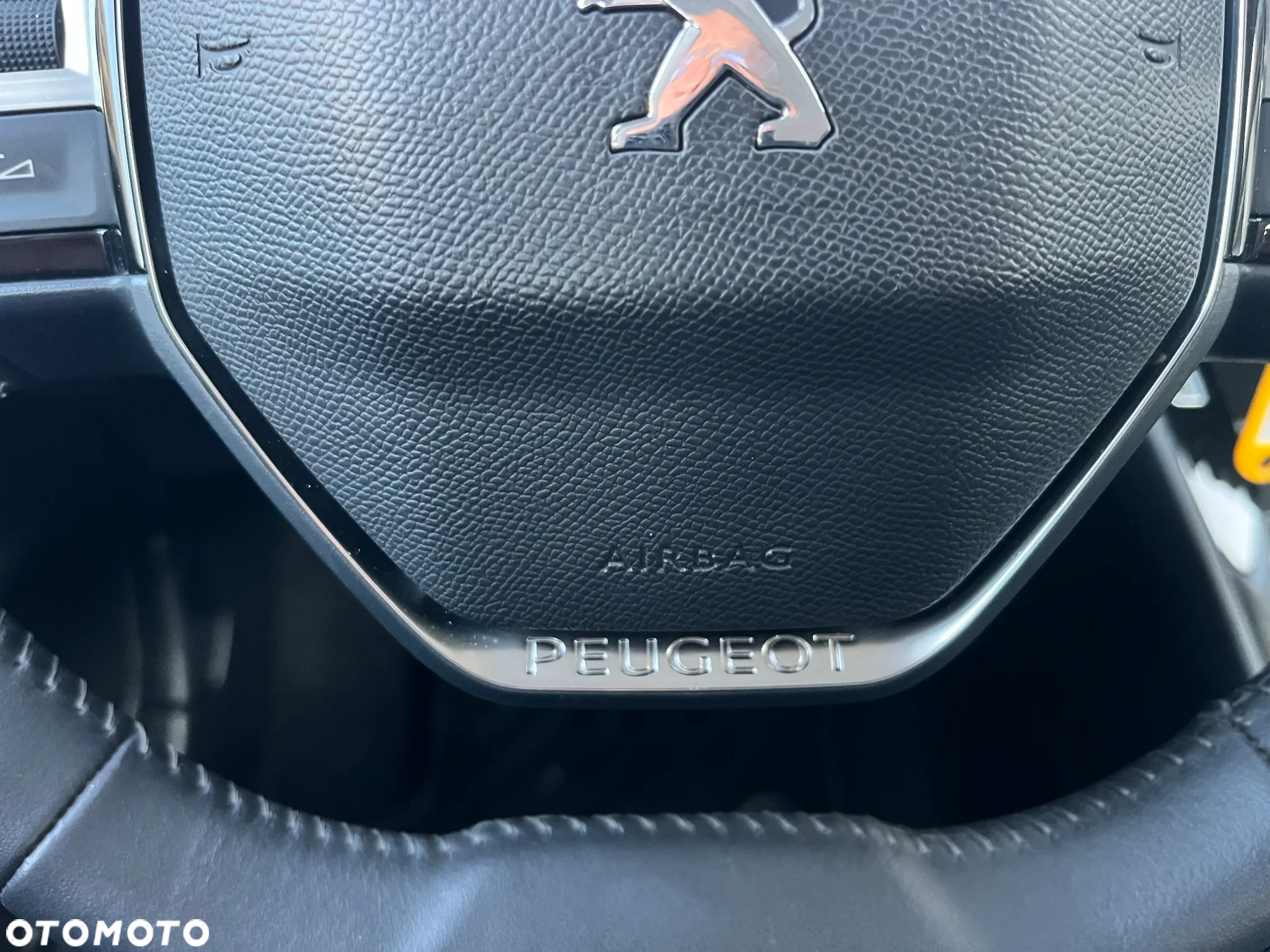 Peugeot 208 - 19