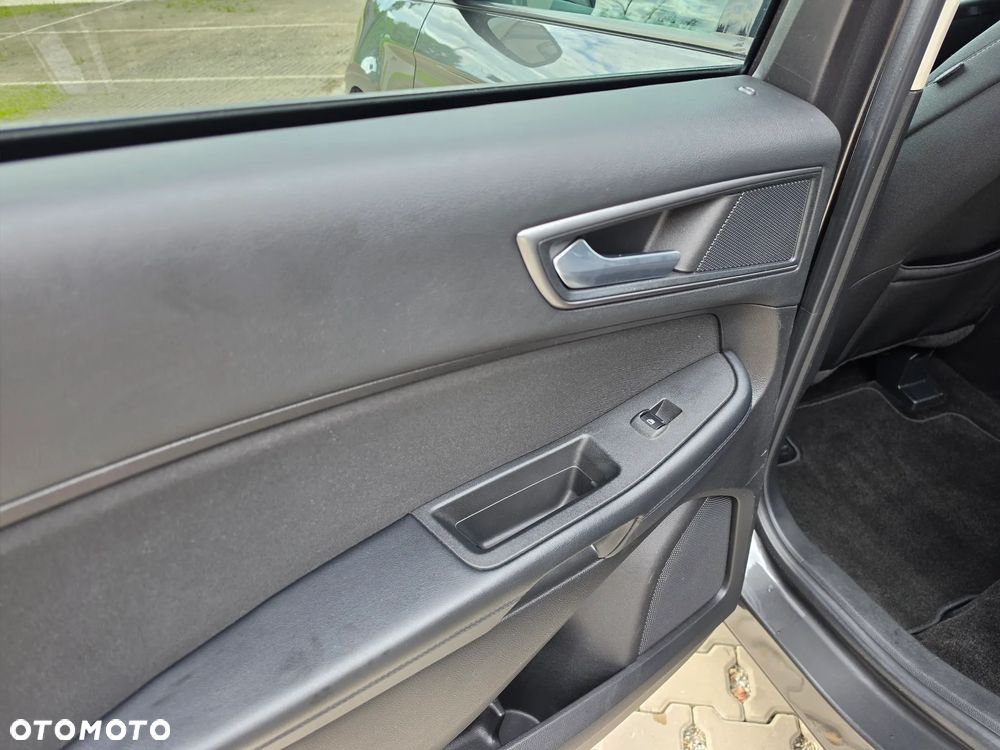 Ford Edge 2.0 EcoBlue Bi-Turbo 4x4 Vignale - 39