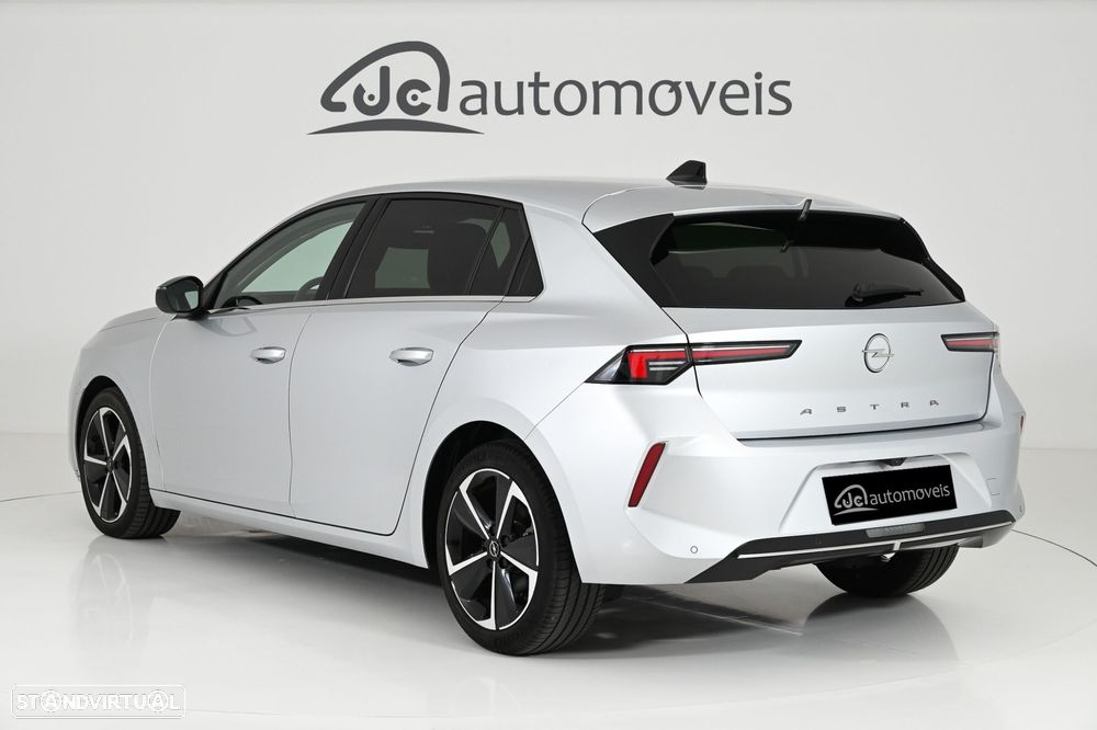 Opel Astra 1.2 T Elegance - 2