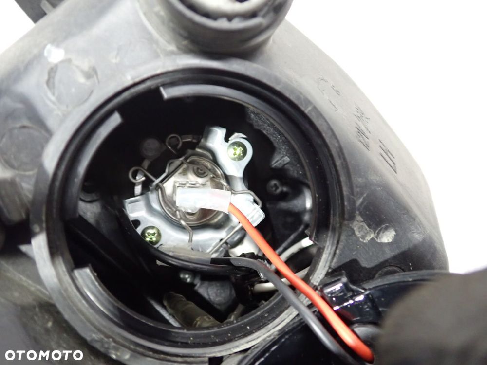 LAMPA LEWA PRZEDNIA SOCZEWKA AUDI A4 B5 - 8