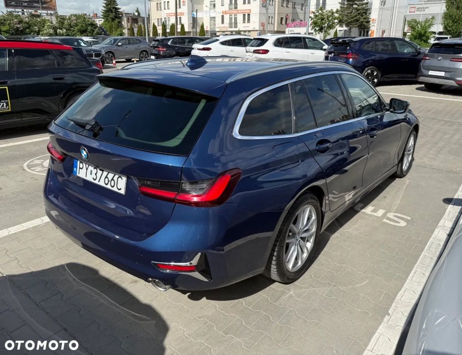BMW Seria 3 320d xDrive Luxury Line - 4