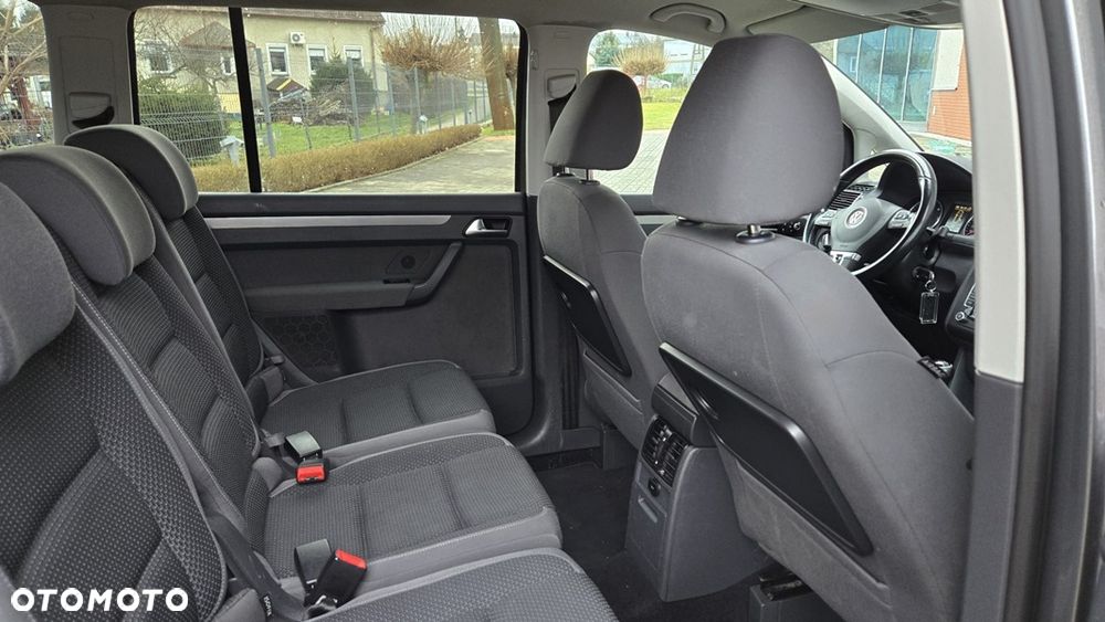 Volkswagen Touran 2.0 TDI Highline - 12