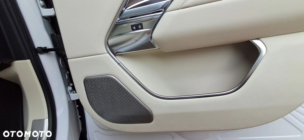 Land Rover Range Rover - 32