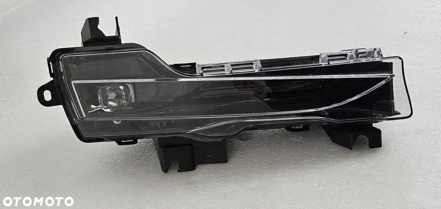 HALOGEN DRL LED HIGH PRAWY TESLA MODEL Y 2020- - 1