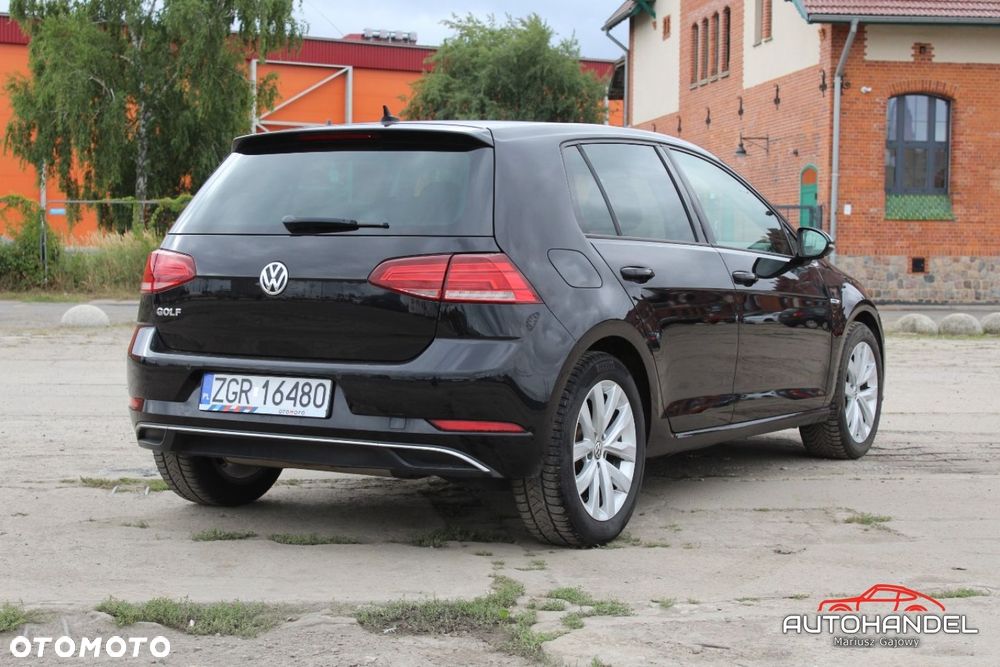 Volkswagen Golf - 5