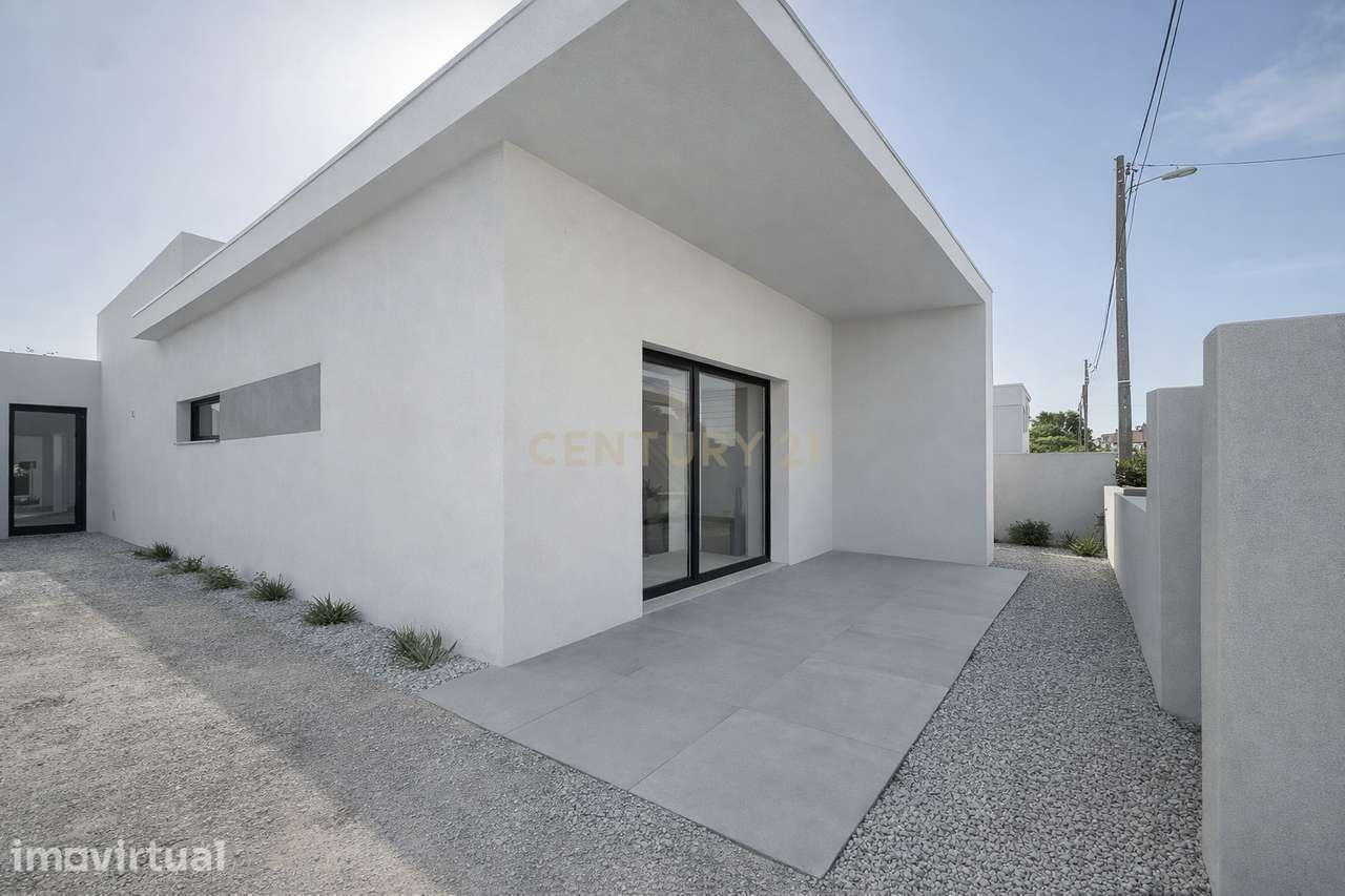 Moradia térrea T3+1 isolada com piscina em lote de 322 m² - Grande imagem: 2/29