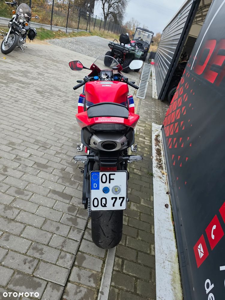 Honda CBR - 17