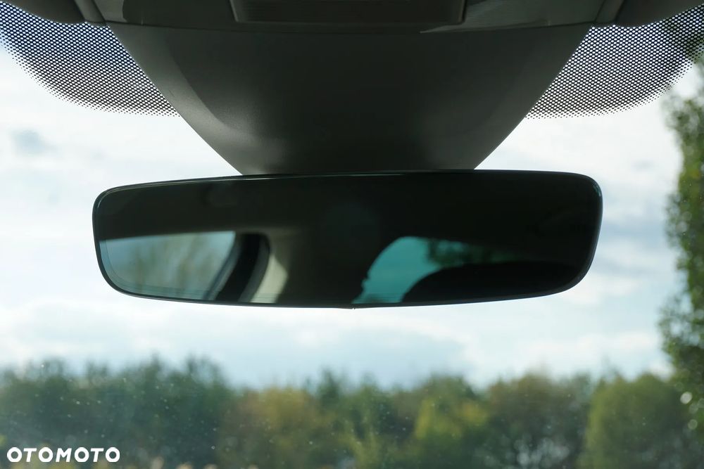 Volkswagen Passat 2.0 TDI BMT Comfortline - 23