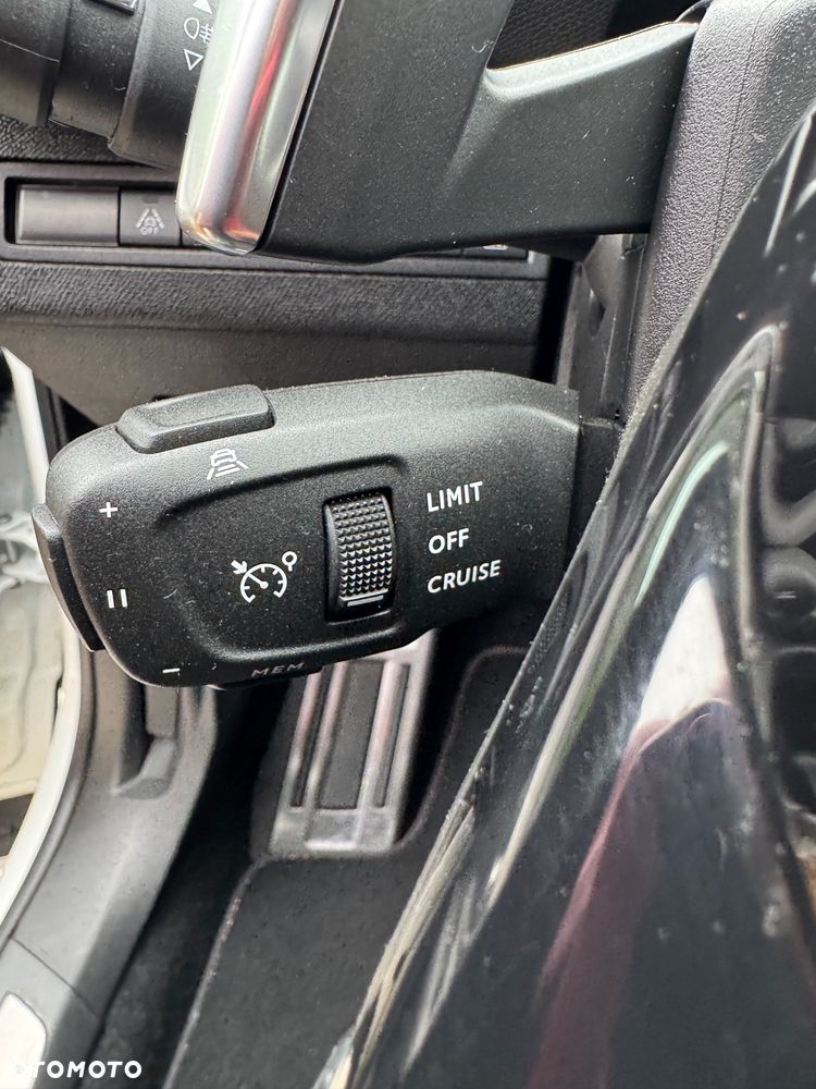 Peugeot 3008 BlueHDi 130 Stop & Start EAT8 GT Pack - 33