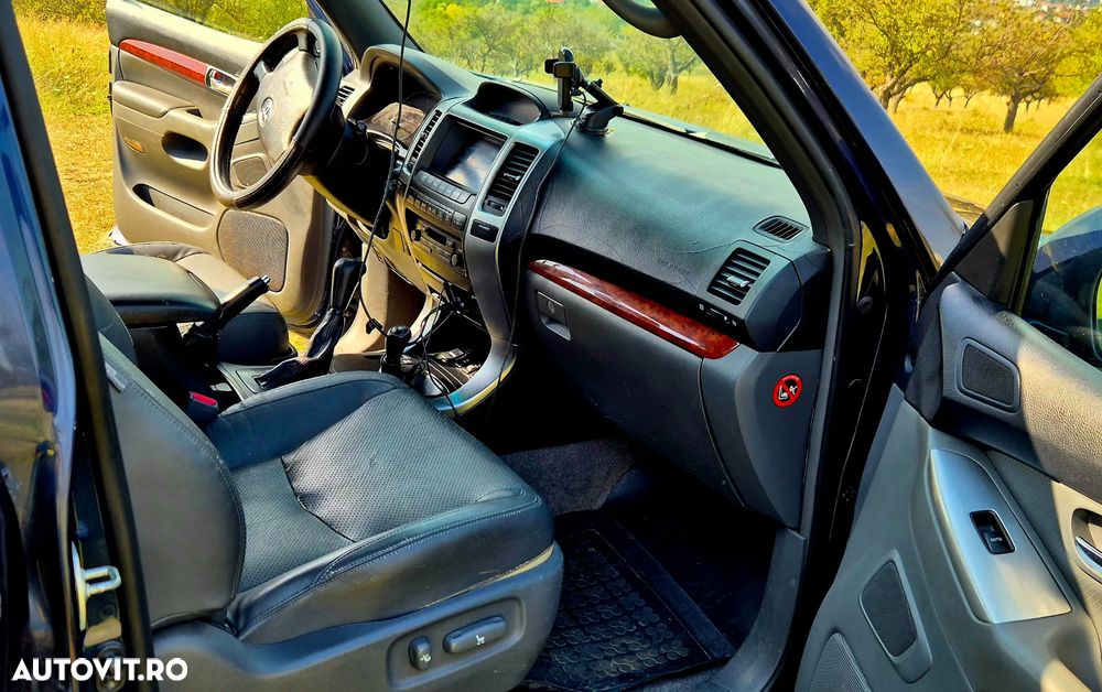 Toyota Land Cruiser 3.0 TD-4D Aut VX - 6