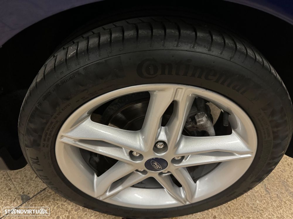 Ford Focus 1.0 EcoBoost Titanium - 31