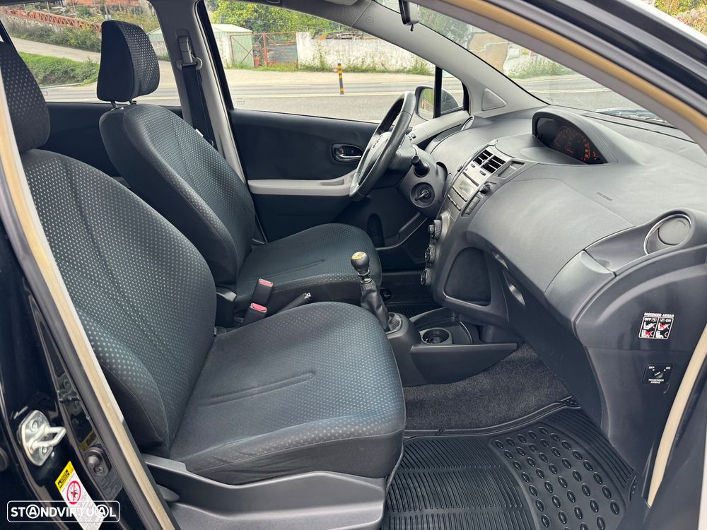 Toyota Yaris 1.4 D-4D Motion - 33