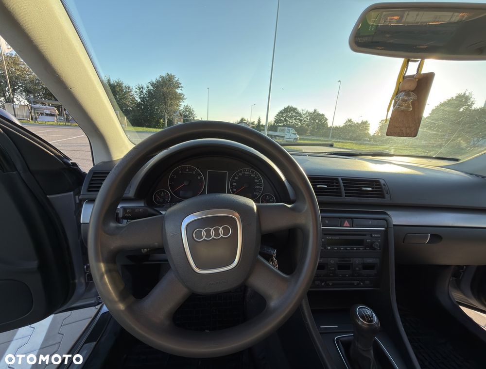 Audi A4 Limousine - 17