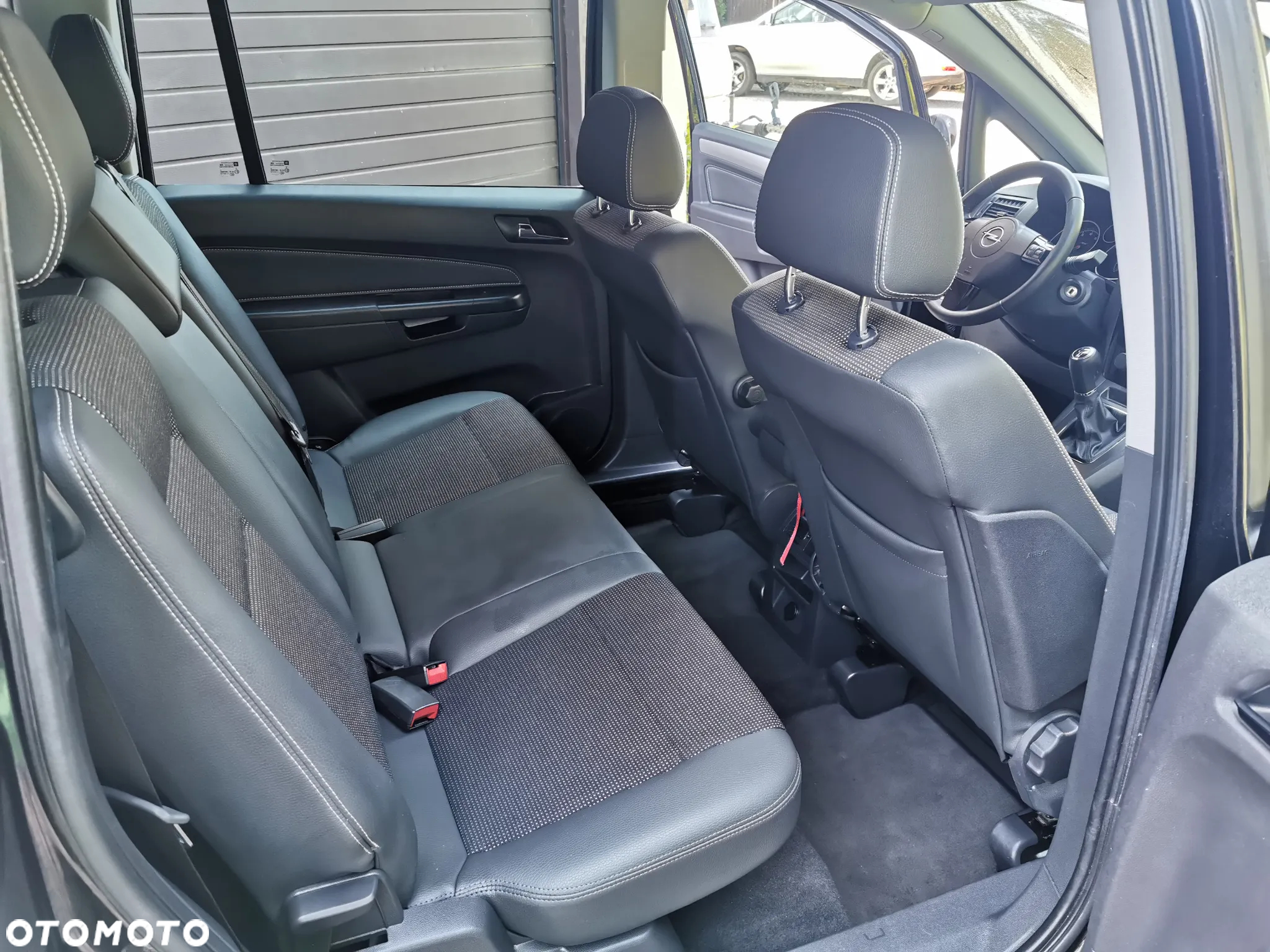 Opel Zafira 1.8 Easytronic Cosmo - 8