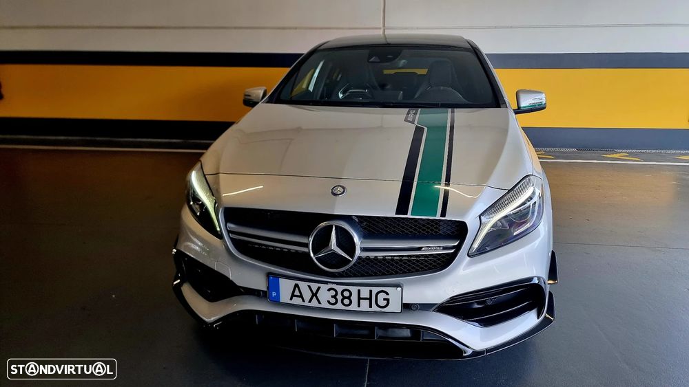 Mercedes-Benz A 45 AMG 4Matic Speedshift 7G-DCT PETRONAS 2015 World Champion Edition - 21