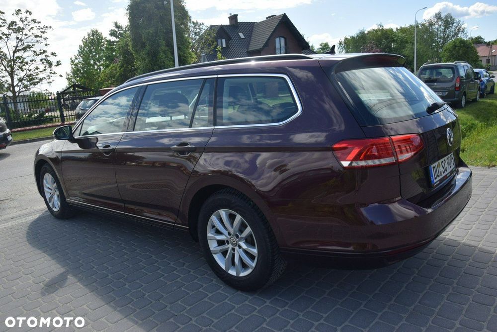 Volkswagen Passat - 19