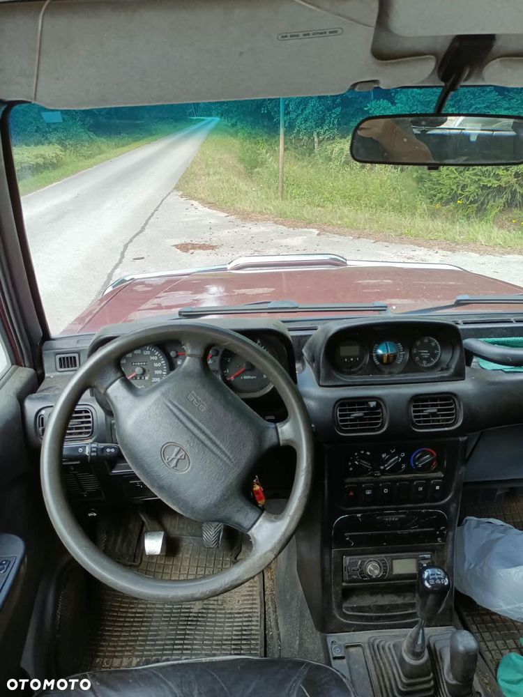 Hyundai Galloper LWB7 3.0 V6 - 12