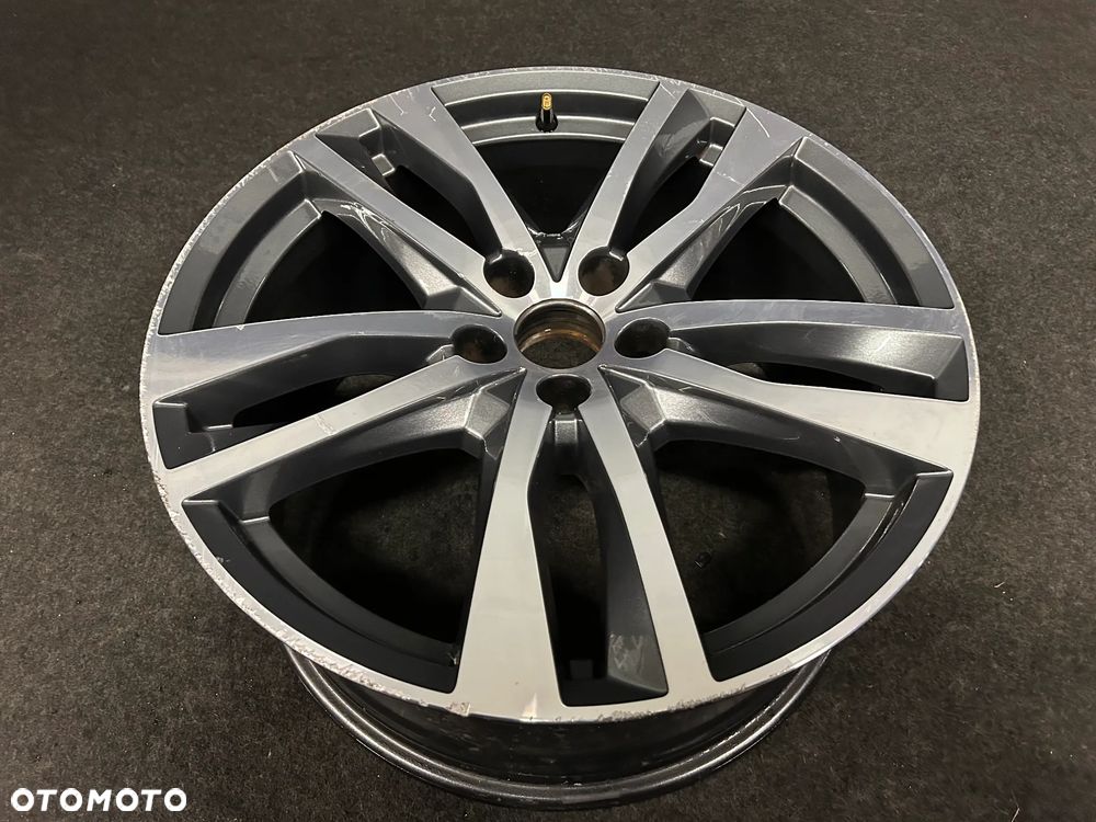Alufelga Audi A6 C8 19 cali 5x112 1szt. 4K0601025H - 2