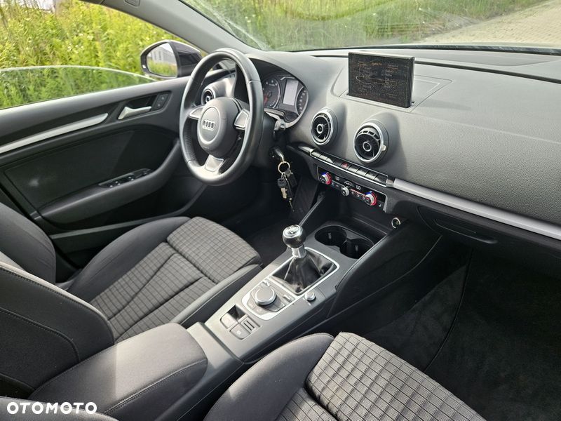 Audi A3 Sportback - 6