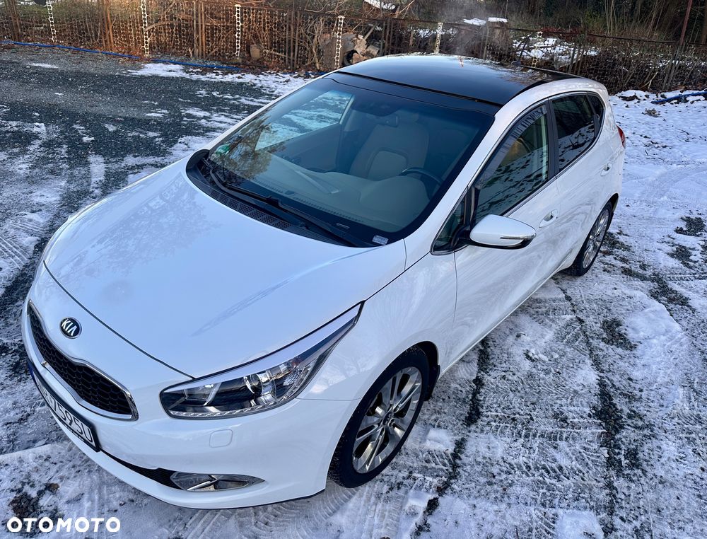 Kia Ceed 1.6 GDI DCT Platinum Edition - 11