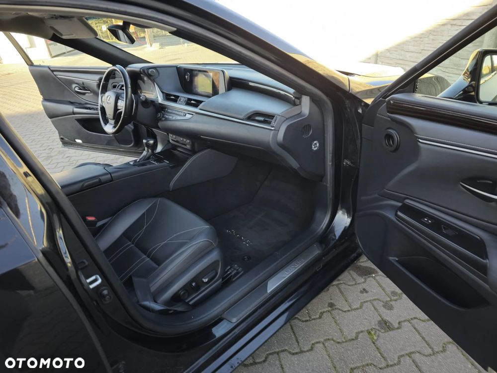 Lexus ES 300h Business Line - 14