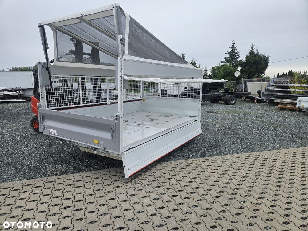 Iveco 50c/70c wywrotka z siatkami i dachem - 11