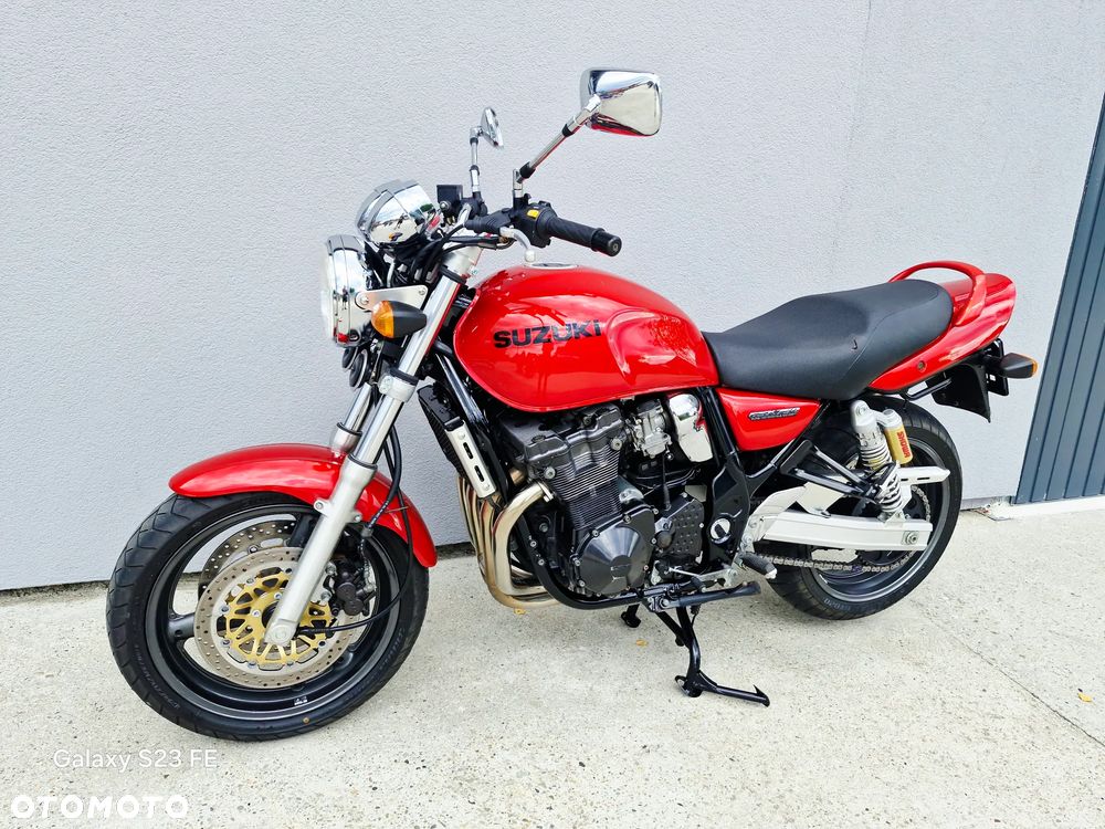 Suzuki GSX - 10
