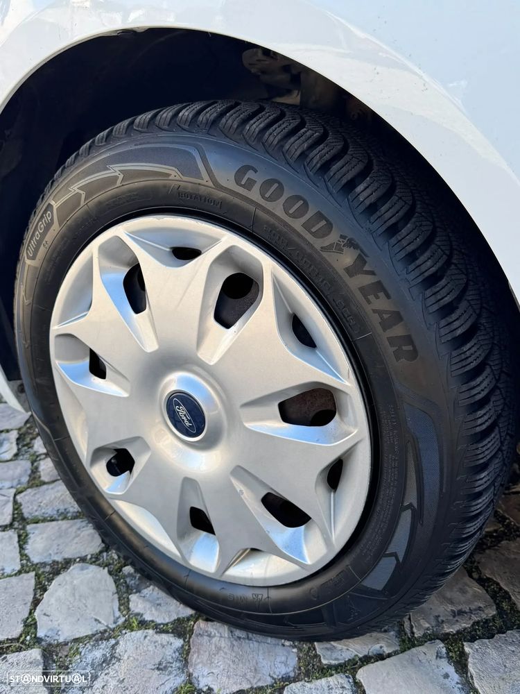 Ford Transit Connect - 22