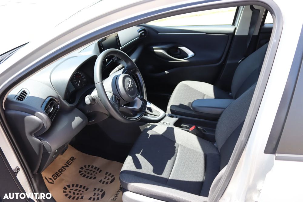 Toyota Yaris - 9