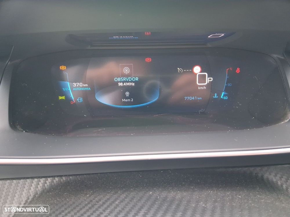 Peugeot 2008 1.2 PureTech Allure Pack EAT8 - 24
