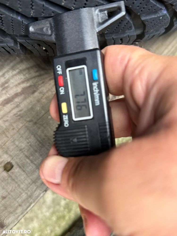 Jante Bmw X7 originale 20 inch cu anvelope iarna Nokian - 7