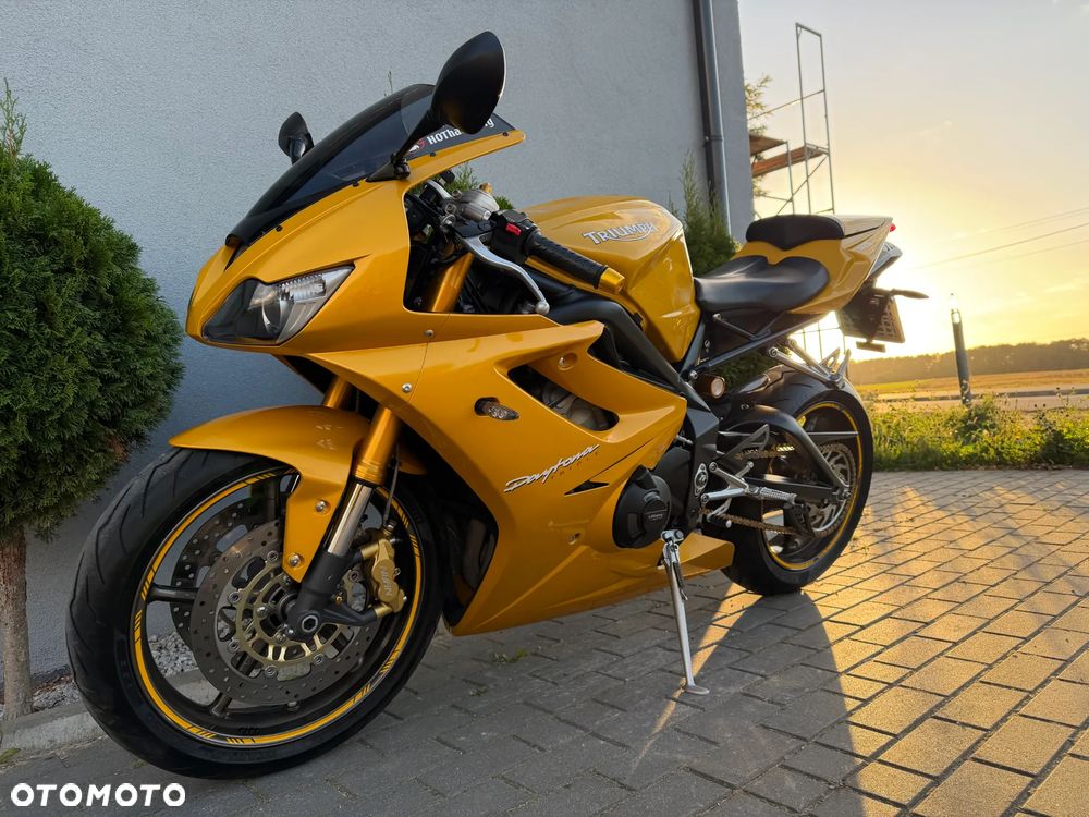 Triumph Daytona - 8