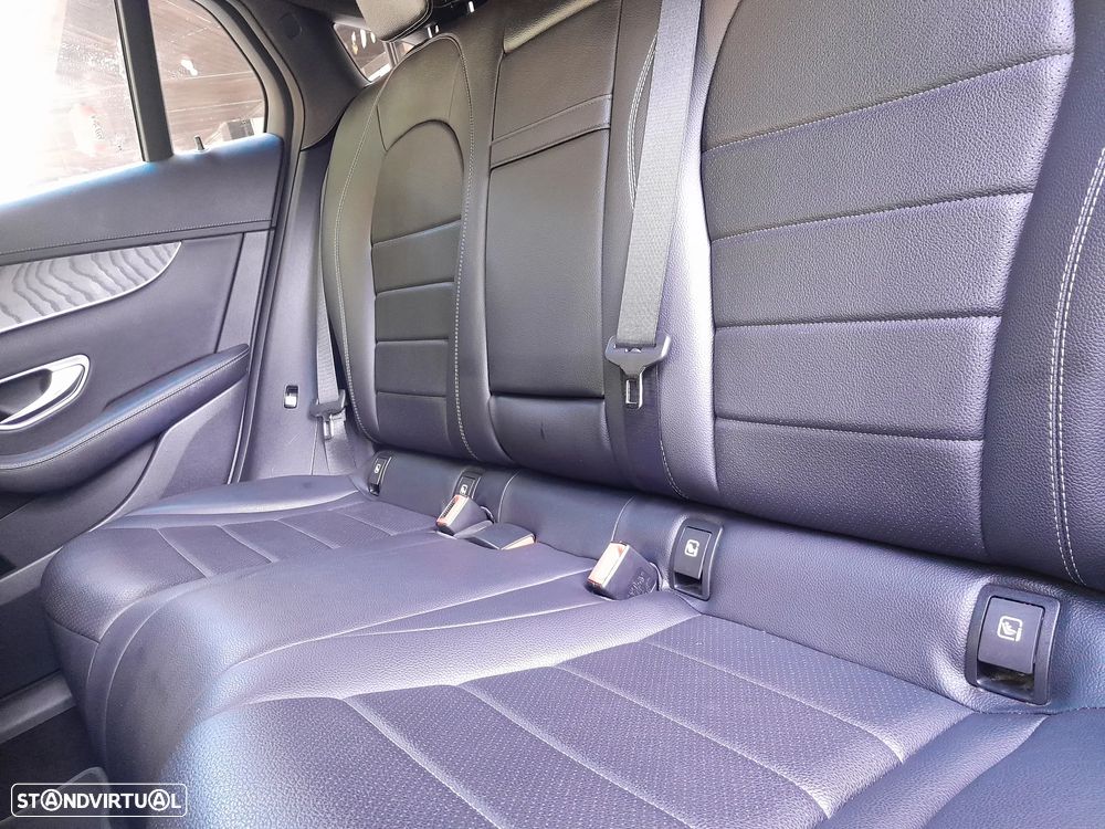 Mercedes-Benz GLC 220 d Coupe 4Matic 9G-TRONIC Exclusive - 24